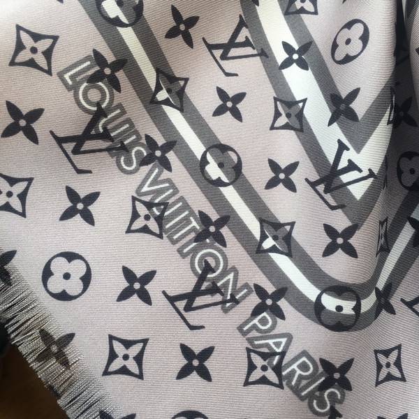 Louis Vuitton Scarf LVC00536